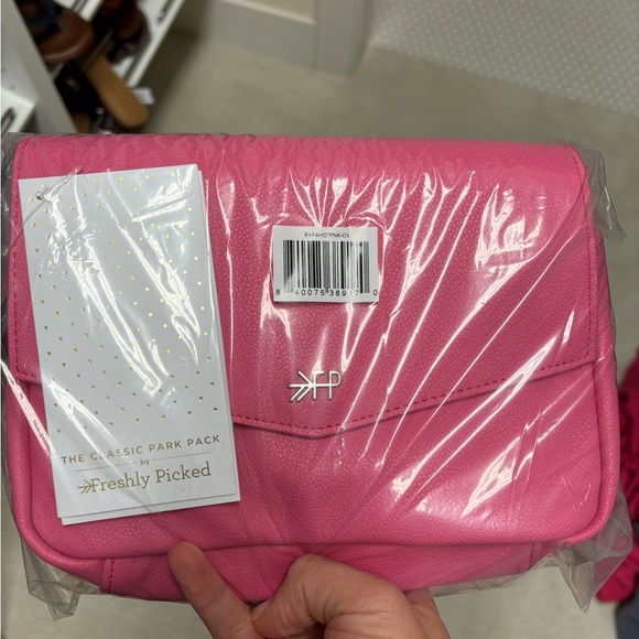NWT Freshly Picked Park Pack in Pink - Picture 4 of 4